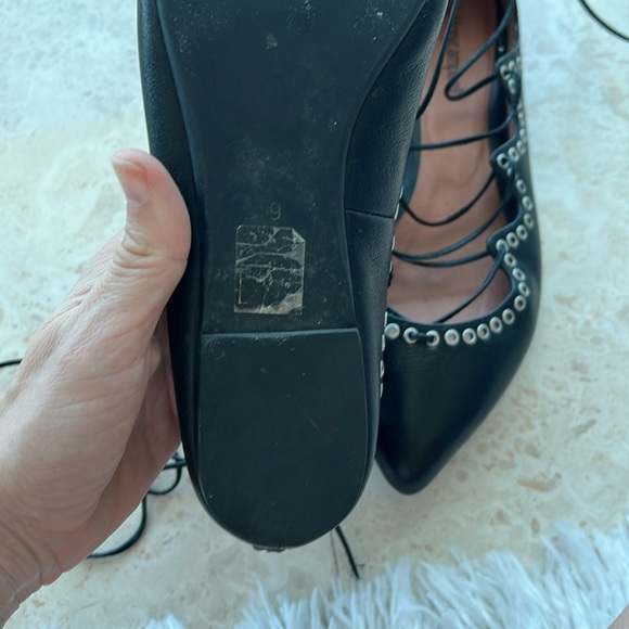 Jeffrey Campbell size 9 black leather lace up flats with silver grommets - Picture 3 of 4